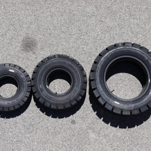 Advance pneumatic tyres