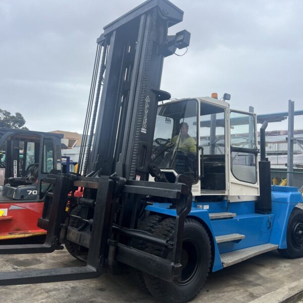SMV 16000kg at 1200mm load centre diesel forklift