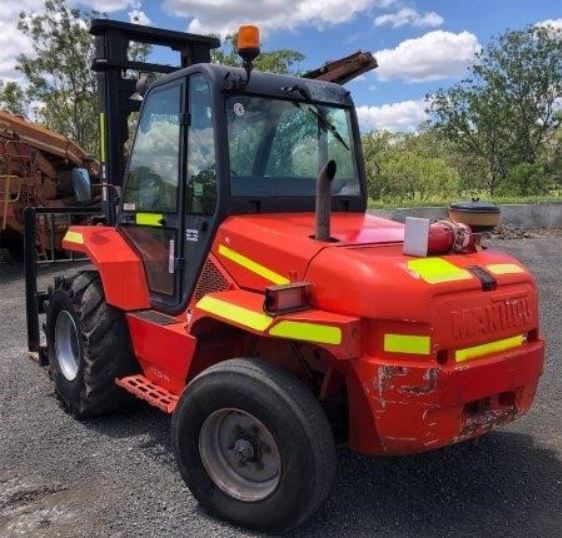 Manitou 5000kg diesel 2WD rough terrain forklift with 4000mm two stage mast (low hours)