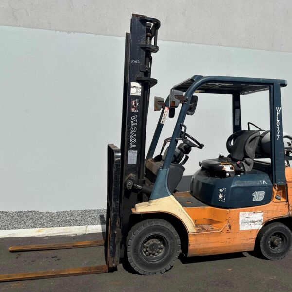Toyota 1500kg LPG Forklift with 4000mm Mast