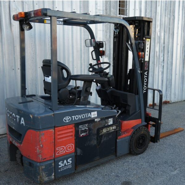 Used 3 wheel electric Toyota